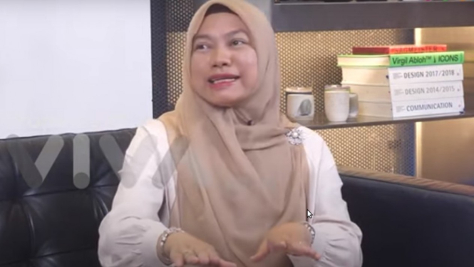 Dewan Pembina Perludem Titi Anggraini dalam Diskusi The Interview Coffee Session