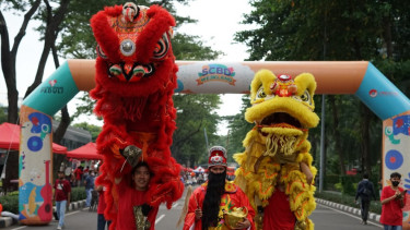 Serunya atraksi barongsai di SCBD sambut tahun baru Imlek