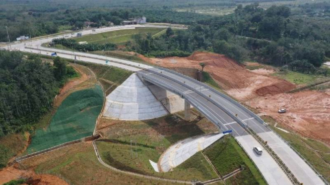 Jalan Tol Trans Sumatera.