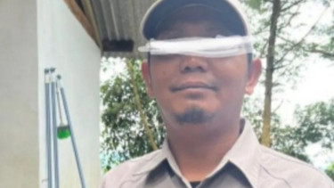 Petugas Gunung Salak Foto Bokong Pendaki
