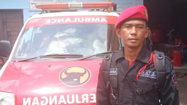 Sopir ambulans Kiki A Hendrik