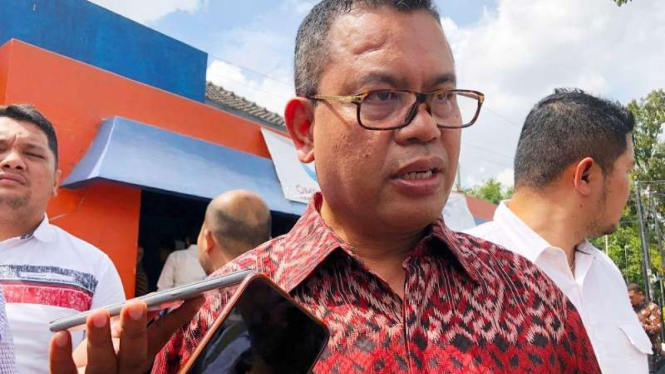 Bupati Toba, Poltak Sitorus