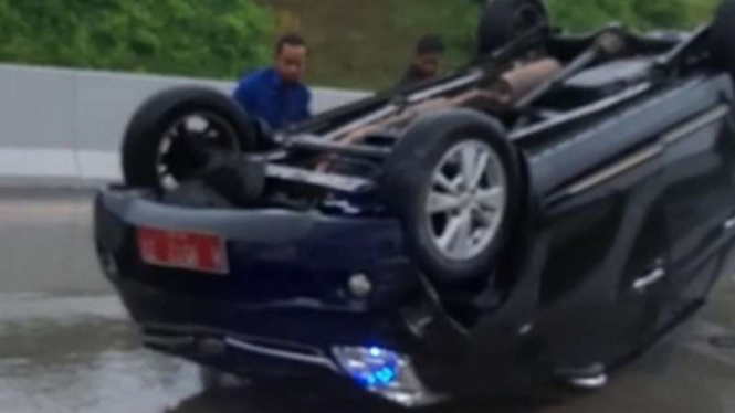 Mobil protokoler wagub Jateng.