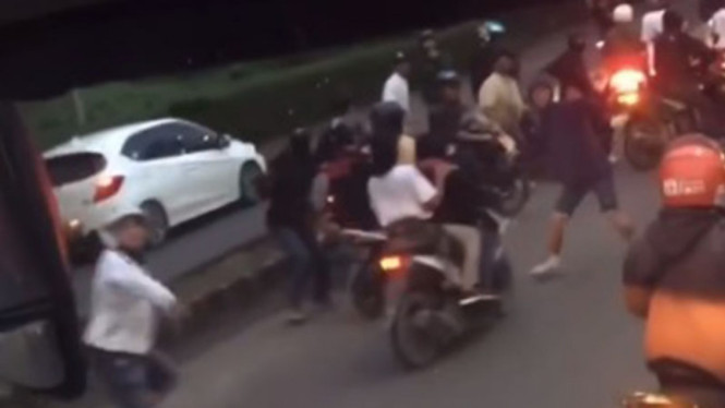 Bus pemain Persis Solo dilempari batu