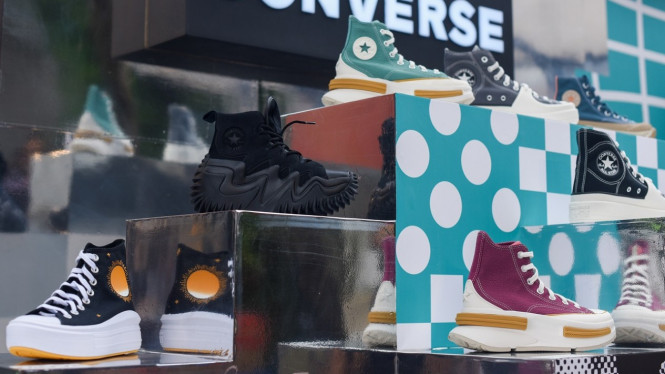 Deretan koleksi terbaru Converse di musim semi 2023 bergaya klasik-futuristik