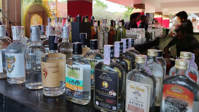 Arak Bali Mulai Dijual Secara Legal