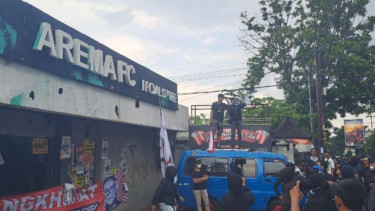 Demonstrasi di kantor Arema FC