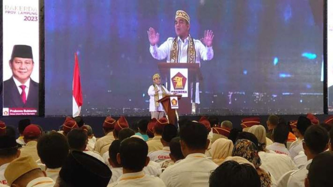 Sekjen Partai Gerindra Ahmad Muzani saat memberikan pengarahan kepada kader-kader partai ini dalam kegiatan Rekerda Partai Gerindra Lampung di Bandarlampung, Lampung, Senin, 30 Januari 2023.