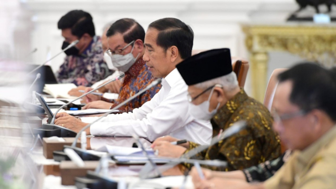 Presiden Jokowi pimpin Rapat Kabinet di Istana Merdeka, Jakarta