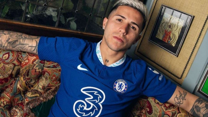 Enzo Fernandez bergabung dengan Chelsea