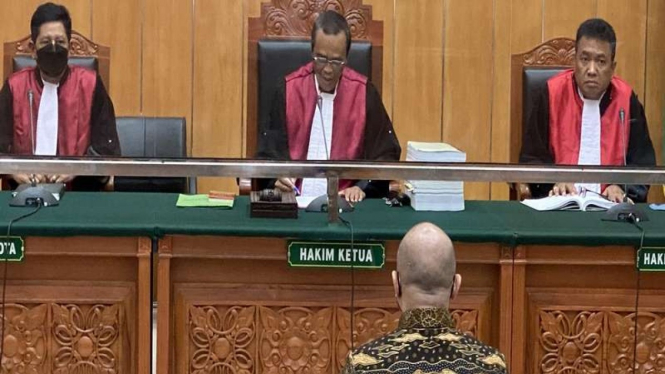 Sidang kasus narkoba Irjen Teddy Minahasa