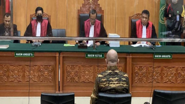 Sidang kasus narkoba Irjen Teddy Minahasa