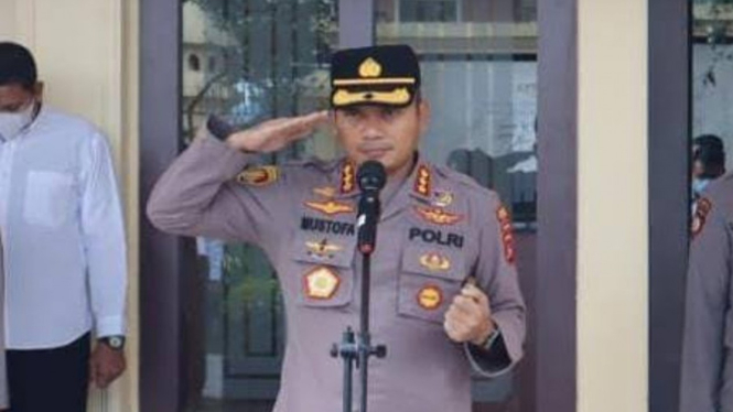 Kapolres Metro Bekasi Kombes Pol Mustofa 