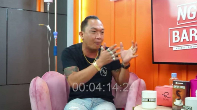 Jhon LBF di Podcast dr. Richard Lee.