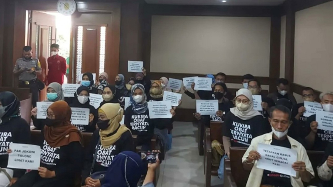 Keluarga Korban Anak Gagal Ginjal Hadiri Sidang Gugatan di PN Jakpus