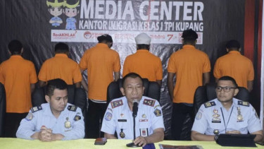 Imigrasi Kupang Deportasi 6 WNA India yang Sempat Terdampar di Rote Ndao NTT