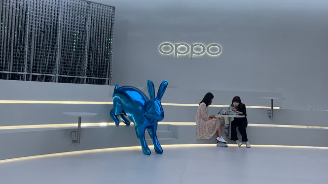 Oppo.
