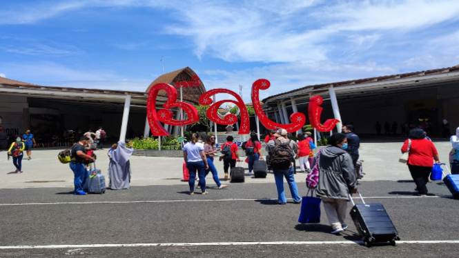 Suasana Bandara Internasional I Gusti Ngurah Rai Bali 