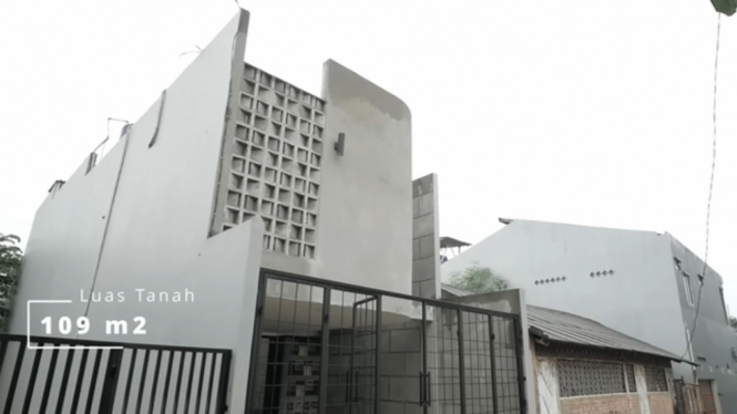 Rumah konsep industrial milik Farid 