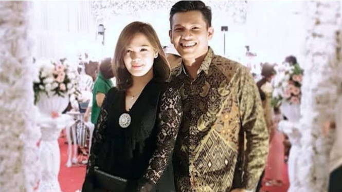 Boris Bokir & Istri, Irma Purba