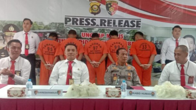 Ditreskrimsus Polda Sumatera Selatan ungkap Penyulingan BBM Ilegal