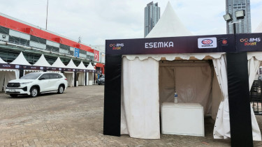 Booth Esemka di area test drive IIMS 2023
