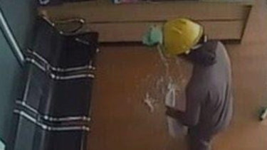 Pelaku yang ingin membakar ruko di Manado