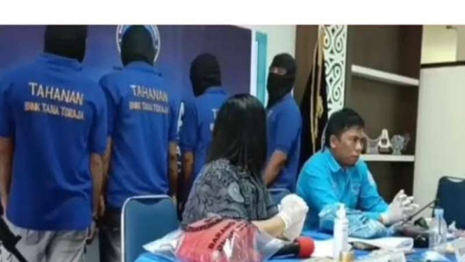 Video viral tersangka narkoba ngaku edarkan sabu karena dibekingi Polres.