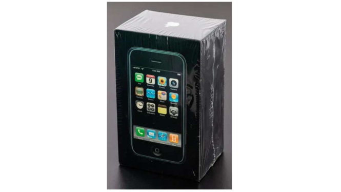 iPhone generasi pertama.