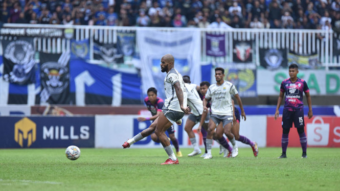 Aksi pemain Persib Bandung di Liga 1