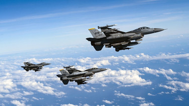 VIVA Militer: Jet tempur F-16 Fighting Falcon militer Ukraina