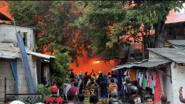 Kebakaran rumah semi permanen di Petojo Selatan, Tanah Abang