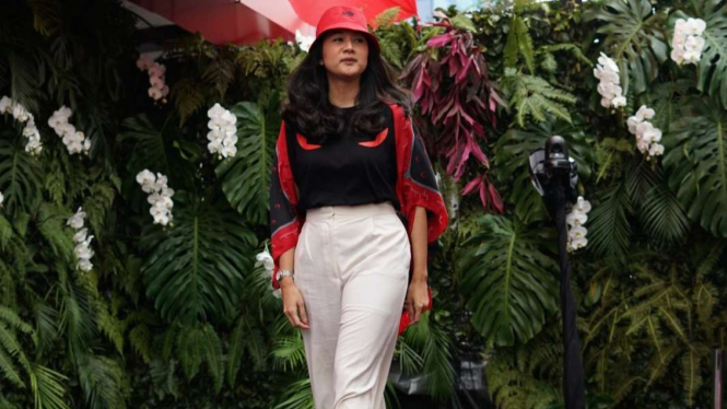 Atribut PDIP Diperagakan Dalam Fashion Show