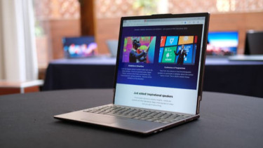 Laptop Lenovo dengan inovasi layar gulung.