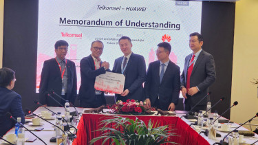 Kerja sama Telkomsel dan Huawei di MWC 2023, Barcelona, Spanyol.