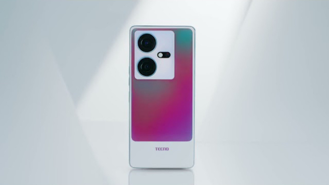 Tecno umumkan Chameleon Coloring Technology di MWC 2023.