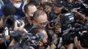 Rafael Alun Trisambodo Usai Diperiksa KPK