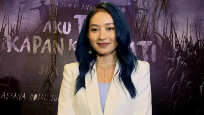 Natasha Wilona sedih rambutnya dipotong pendek