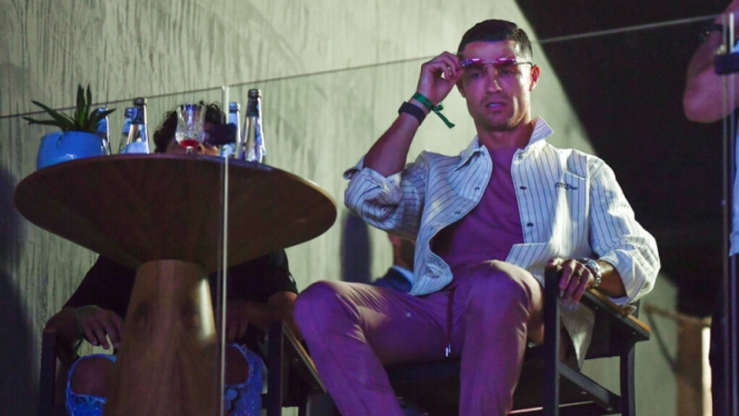 Cristiano Ronaldo nonton tinju