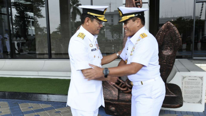 VIVA Militer: KSAL bertemu Panglima Tentera Laut Diraja Malaysia di Mabesal
