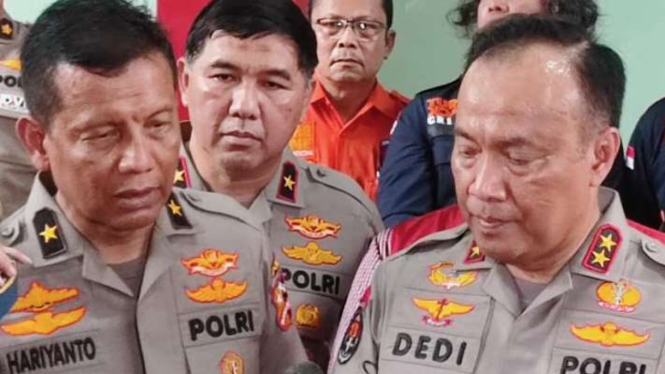 Kepala Rumah Sakit Polri Kramat Jati Brigjen Pol Hariyanto (kiri) saat memberikan keterangan pers di RS Polri, Jakarta Timur, Sabtu, 4 Maret 2023.