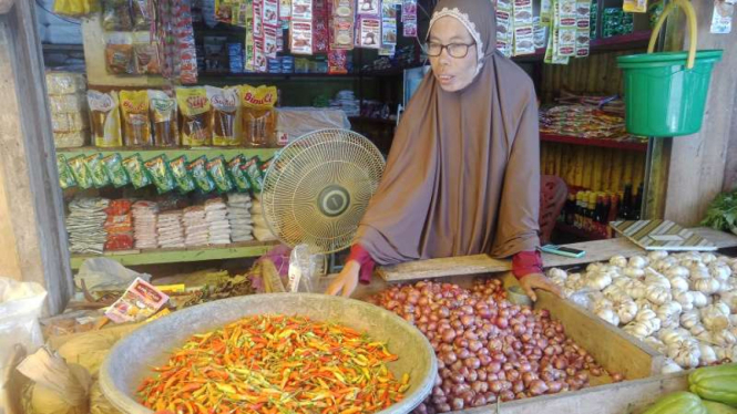 Harga cabai rawit naik di pasar tradisional di Mamuju, Sulawesi Barat