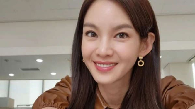 Jeong Ga Eun.