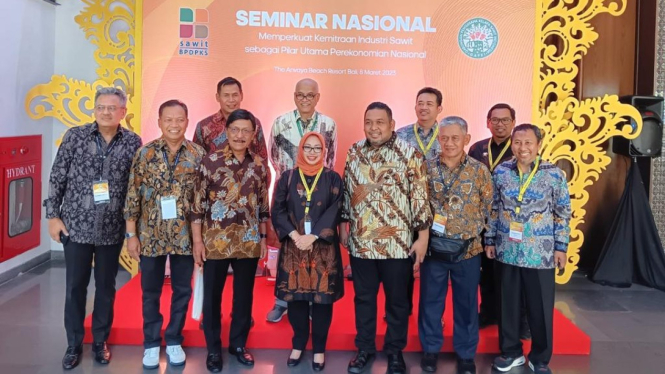Seminar Nasional Memperkuat Kemitraan Industri Sawit
