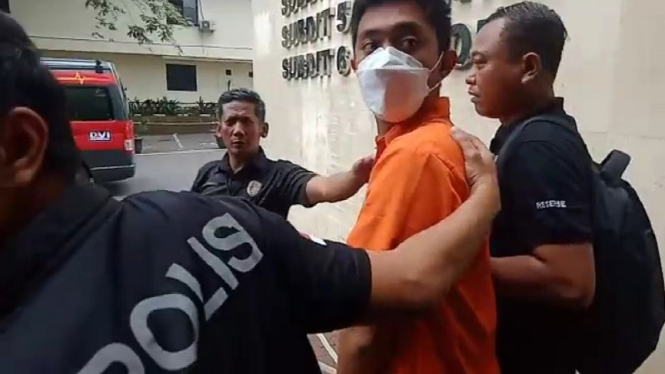 Mario Dandy saat dibawa penyidik untuk mengikuti rekonstruksi