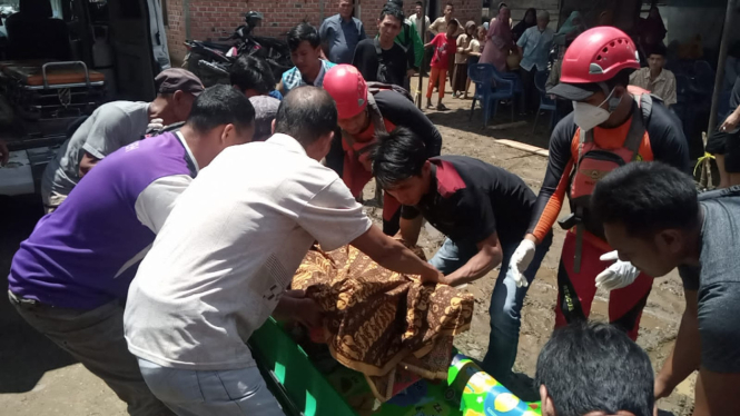 Korban Banjir Bandang di Lahat Ditemukan Meninggal