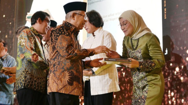 Menaker, Ida Fauziyah menghadiri acara peluncuran buku 80 tahun Ma'ruf Amin