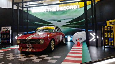 VIVA Otomotif: Booth Prestone dan Master di GJAW 2023