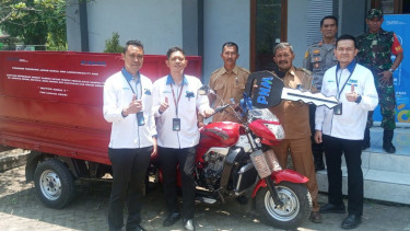 PNM beri bantuan kendaraan angkut sampah ke tempat pengolahan sampah