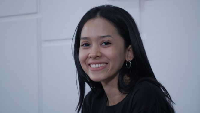Givina, cast film Teman Tidur